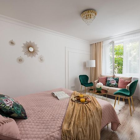 Lovely Downtown Studio At Most Lively Hoza Street, Discover Warsaw On Foot Екстериор снимка